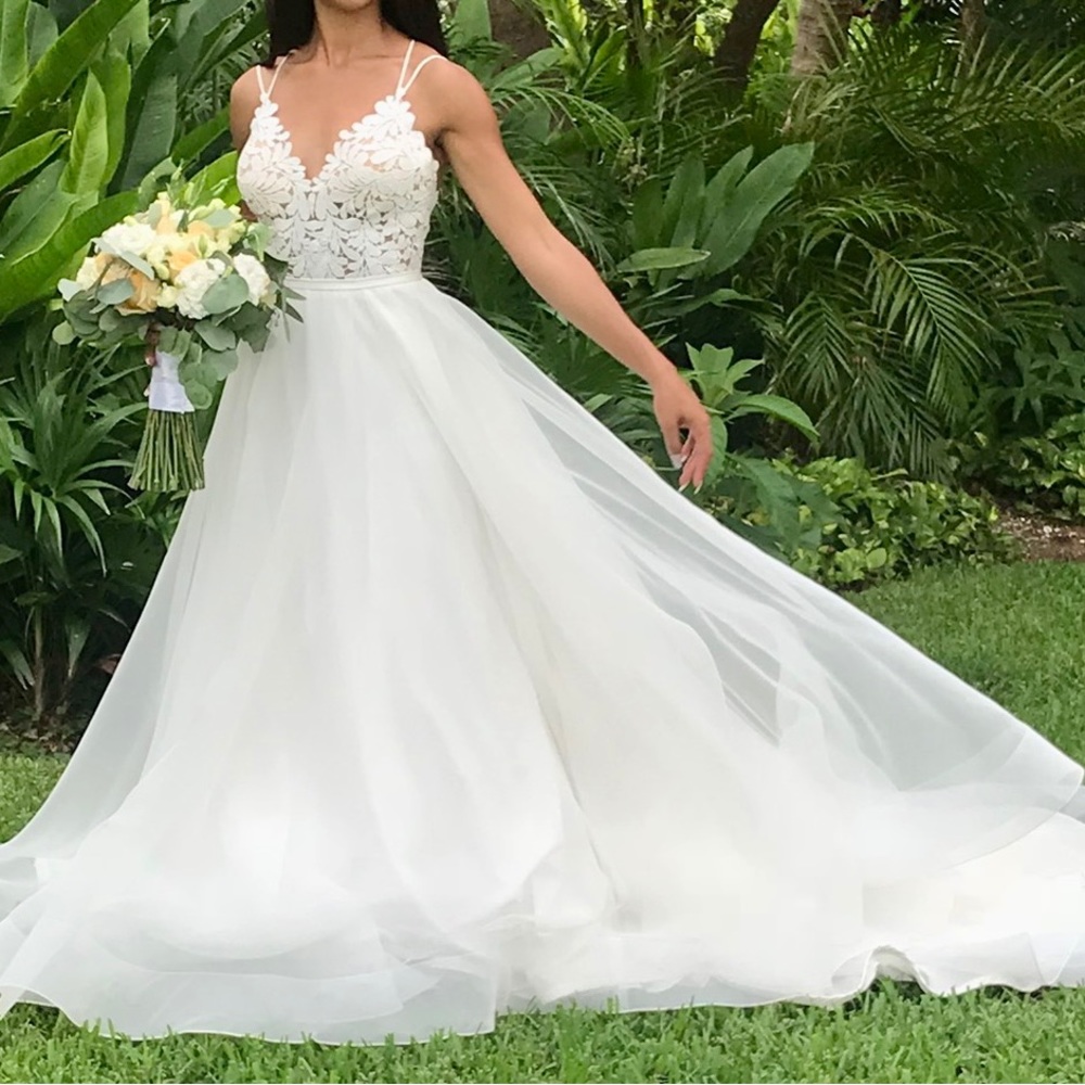 Mikaella by Paloma Blanca Wedding Dress size 6